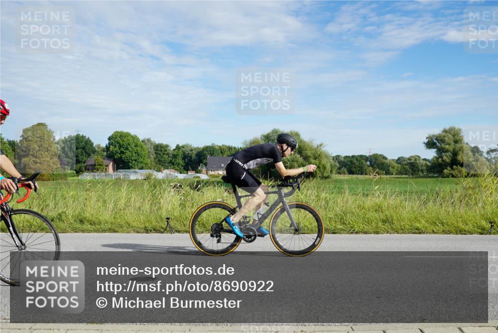 31.08.2025 - Elbe Triathlon Hamburg Michael Burmester http://msf.ph/oto/8690922 31.08.2025 09:49:32 Radfahren 365, 410, 422, 426, 430, 537, 594, 783, 834, 892 meine-sportfotos.de