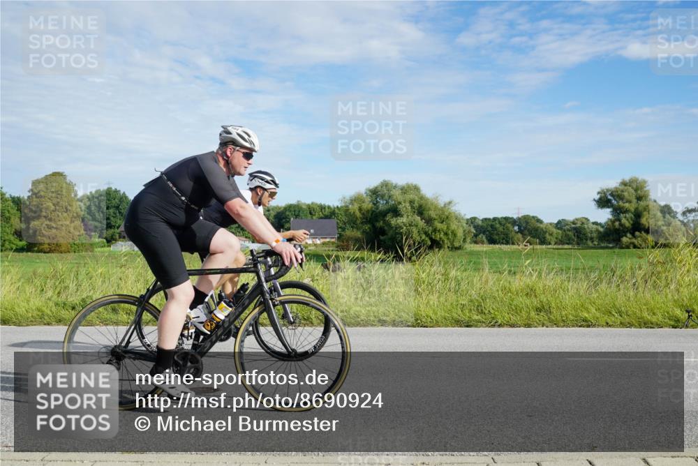 31.08.2025 - Elbe Triathlon Hamburg Michael Burmester http://msf.ph/oto/8690924 31.08.2025 09:49:33 Radfahren 365, 410, 426, 430, 537, 594, 783, 834, 892 meine-sportfotos.de