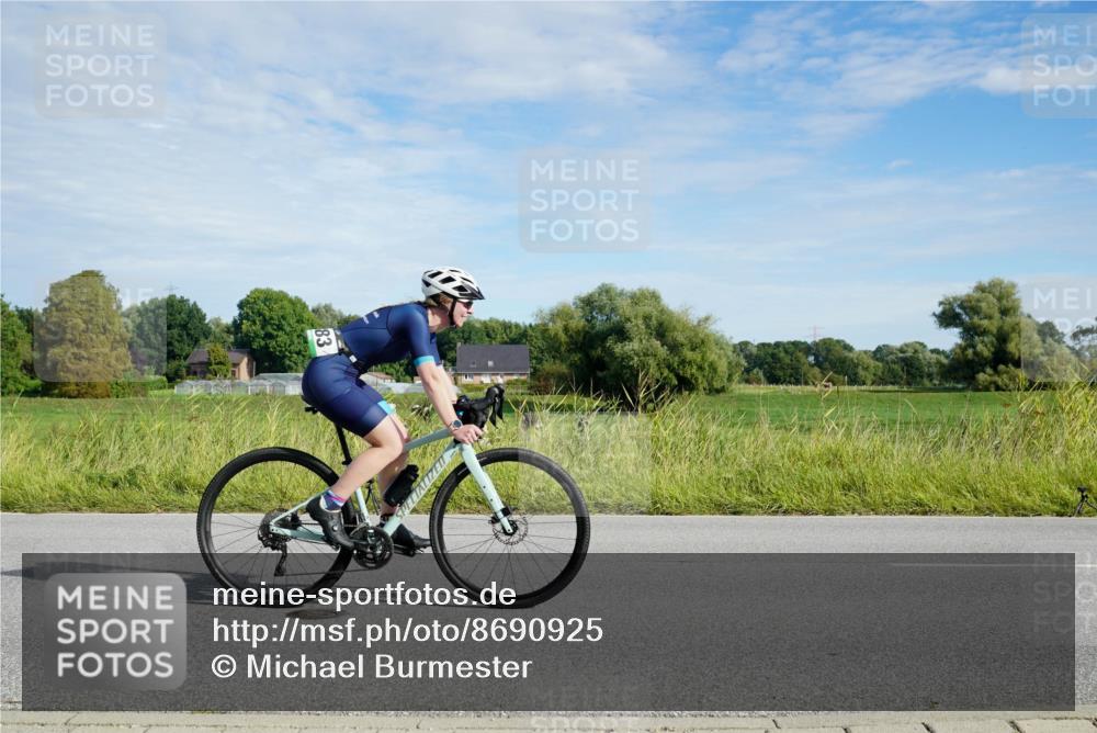 31.08.2025 - Elbe Triathlon Hamburg Michael Burmester http://msf.ph/oto/8690925 31.08.2025 09:49:35 Radfahren 365, 410, 426, 430, 594, 783, 834, 892, 914 meine-sportfotos.de
