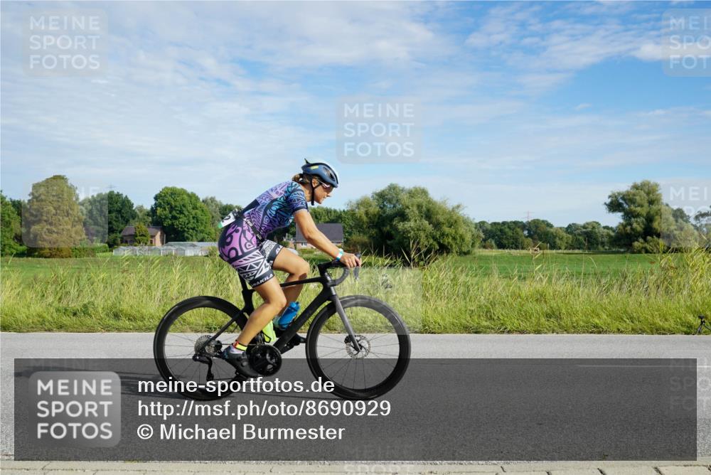 31.08.2025 - Elbe Triathlon Hamburg Michael Burmester http://msf.ph/oto/8690929 31.08.2025 09:49:38 Radfahren 410, 783, 834, 892, 914 meine-sportfotos.de