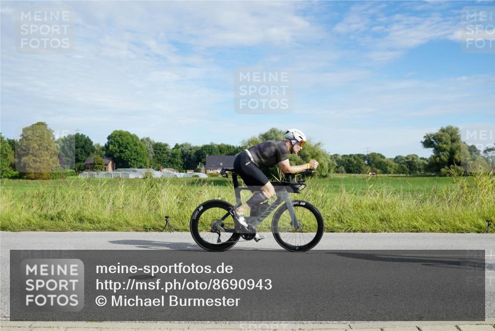 31.08.2025 - Elbe Triathlon Hamburg Michael Burmester http://msf.ph/oto/8690943 31.08.2025 09:50:12 Radfahren 638, 671, 871, 926 meine-sportfotos.de
