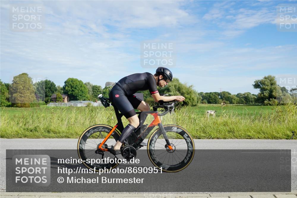 31.08.2025 - Elbe Triathlon Hamburg Michael Burmester http://msf.ph/oto/8690951 31.08.2025 09:50:30 Radfahren 429, 480, 502, 612 meine-sportfotos.de