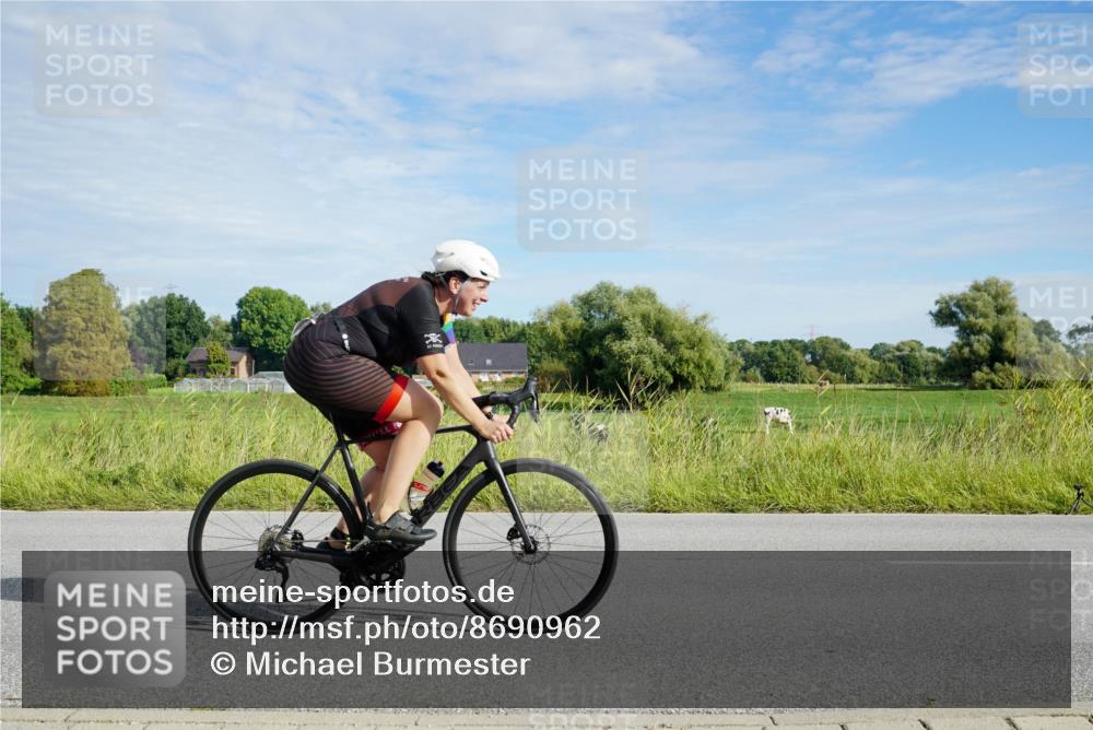 31.08.2025 - Elbe Triathlon Hamburg Michael Burmester http://msf.ph/oto/8690962 31.08.2025 09:50:43 Radfahren 250, 470, 730, 735, 766, 832, 861, 907 meine-sportfotos.de