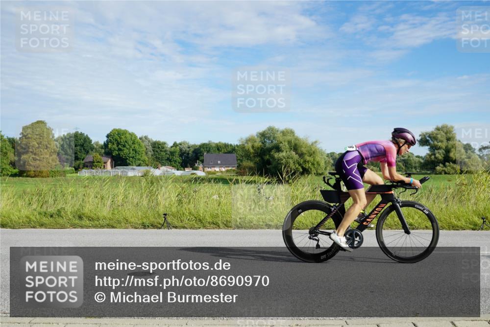 31.08.2025 - Elbe Triathlon Hamburg Michael Burmester http://msf.ph/oto/8690970 31.08.2025 09:50:52 Radfahren 397, 596, 689, 730, 735, 812, 861, 918 meine-sportfotos.de