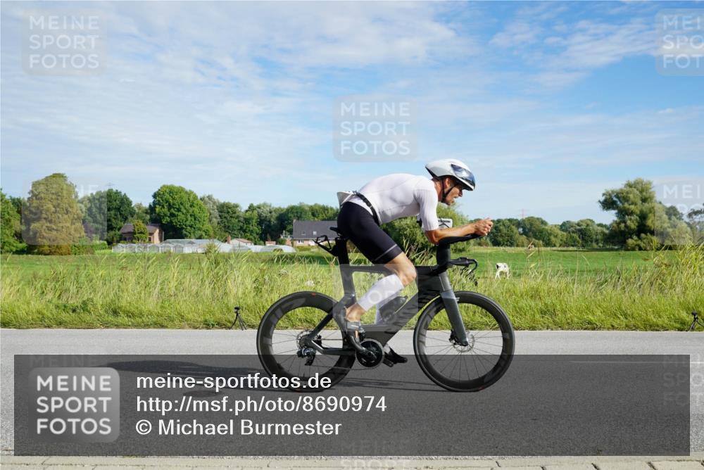 31.08.2025 - Elbe Triathlon Hamburg Michael Burmester http://msf.ph/oto/8690974 31.08.2025 09:50:56 Radfahren 596, 744, 812 meine-sportfotos.de