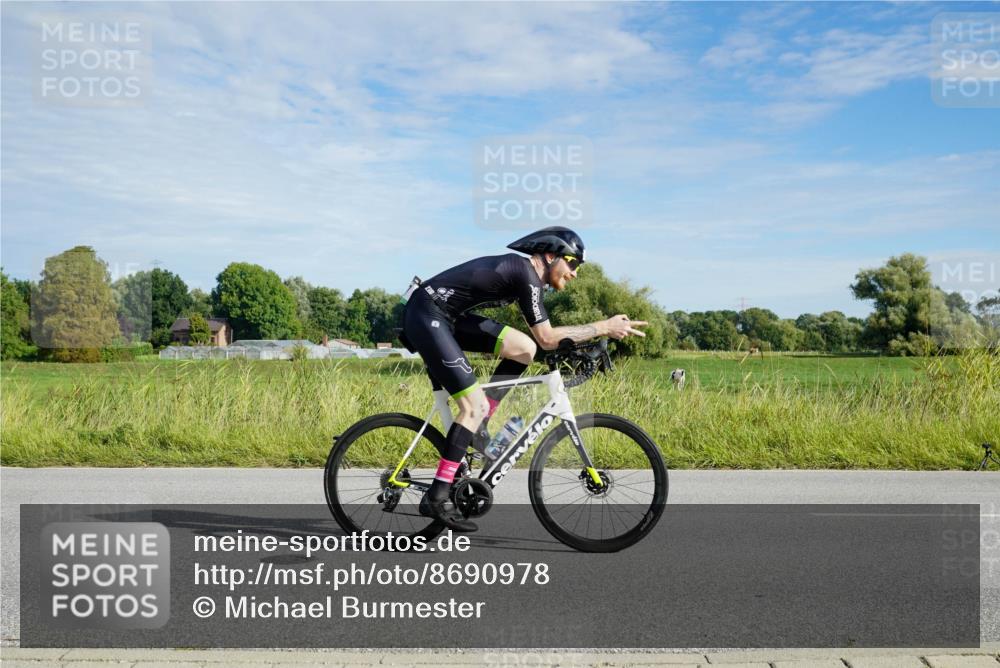 31.08.2025 - Elbe Triathlon Hamburg Michael Burmester http://msf.ph/oto/8690978 31.08.2025 09:51:07 Radfahren 287, 597, 626, 690, 764 meine-sportfotos.de