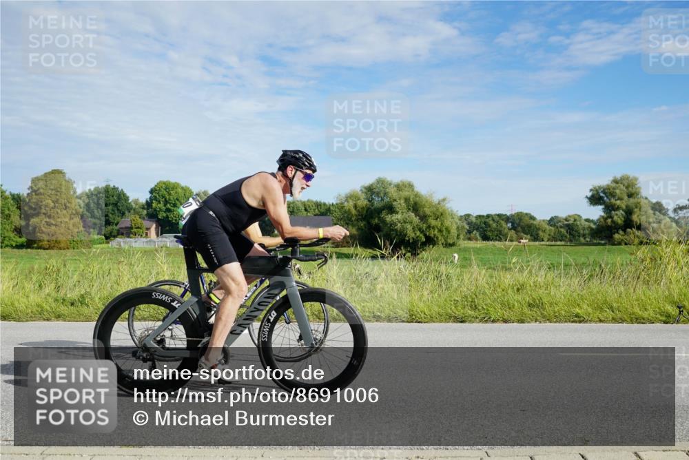 31.08.2025 - Elbe Triathlon Hamburg Michael Burmester http://msf.ph/oto/8691006 31.08.2025 09:51:39 Radfahren 372, 435, 482, 493, 512, 529, 752, 836, 849, 890 meine-sportfotos.de
