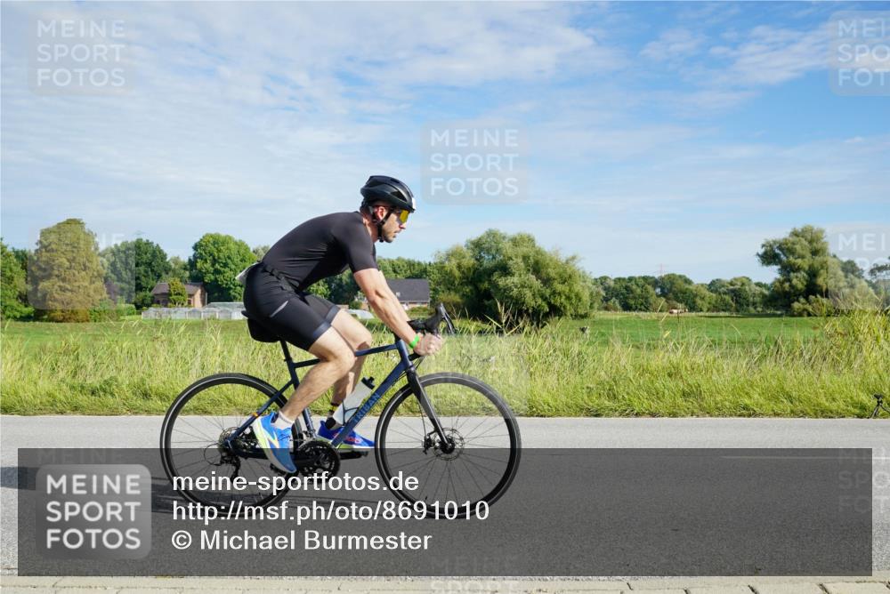 31.08.2025 - Elbe Triathlon Hamburg Michael Burmester http://msf.ph/oto/8691010 31.08.2025 09:51:42 Radfahren 482, 512, 529, 849, 890 meine-sportfotos.de