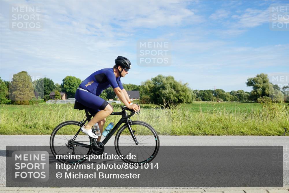 31.08.2025 - Elbe Triathlon Hamburg Michael Burmester http://msf.ph/oto/8691014 31.08.2025 09:51:51 Radfahren 390, 561, 651, 806, 817 meine-sportfotos.de