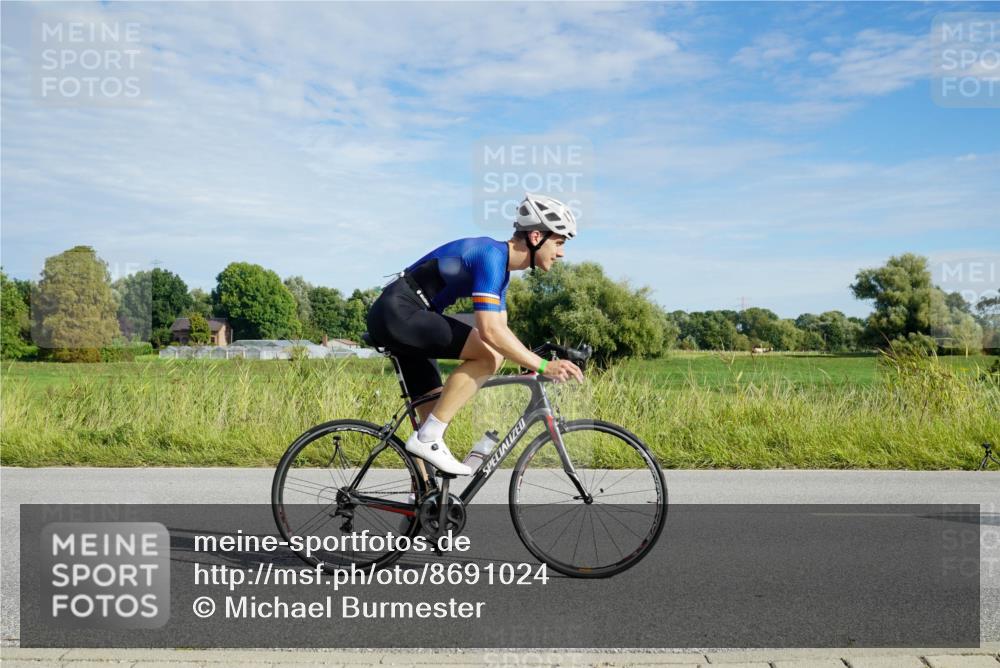 31.08.2025 - Elbe Triathlon Hamburg Michael Burmester http://msf.ph/oto/8691024 31.08.2025 09:52:05 Radfahren 403, 479 meine-sportfotos.de