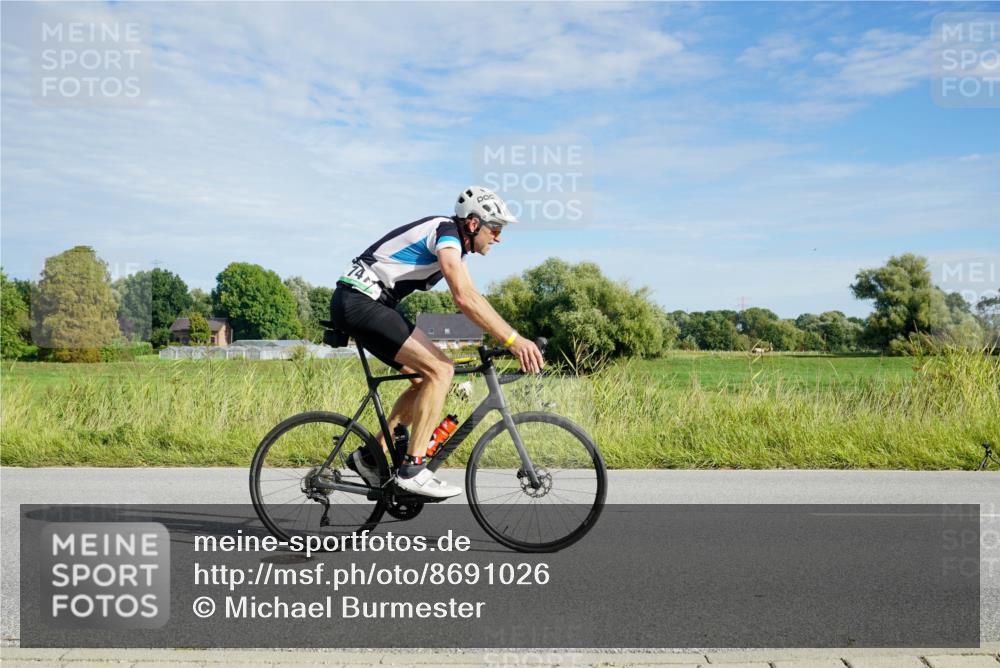 31.08.2025 - Elbe Triathlon Hamburg Michael Burmester http://msf.ph/oto/8691026 31.08.2025 09:52:16 Radfahren 297, 517, 642, 703, 747, 854, 895 meine-sportfotos.de
