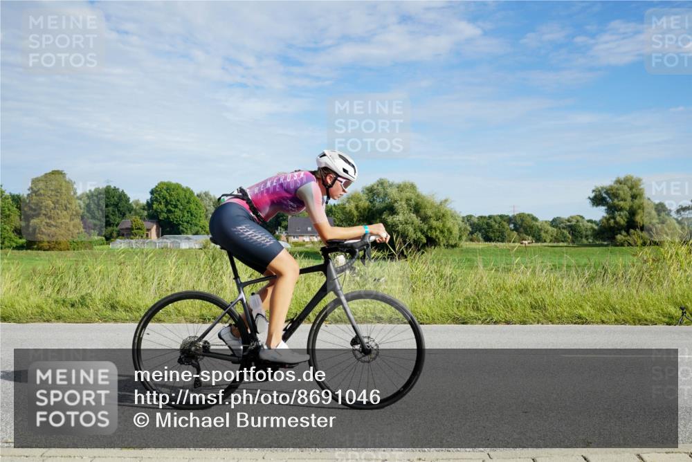 31.08.2025 - Elbe Triathlon Hamburg Michael Burmester http://msf.ph/oto/8691046 31.08.2025 09:52:45 Radfahren 543, 606, 611, 741, 788, 809 meine-sportfotos.de