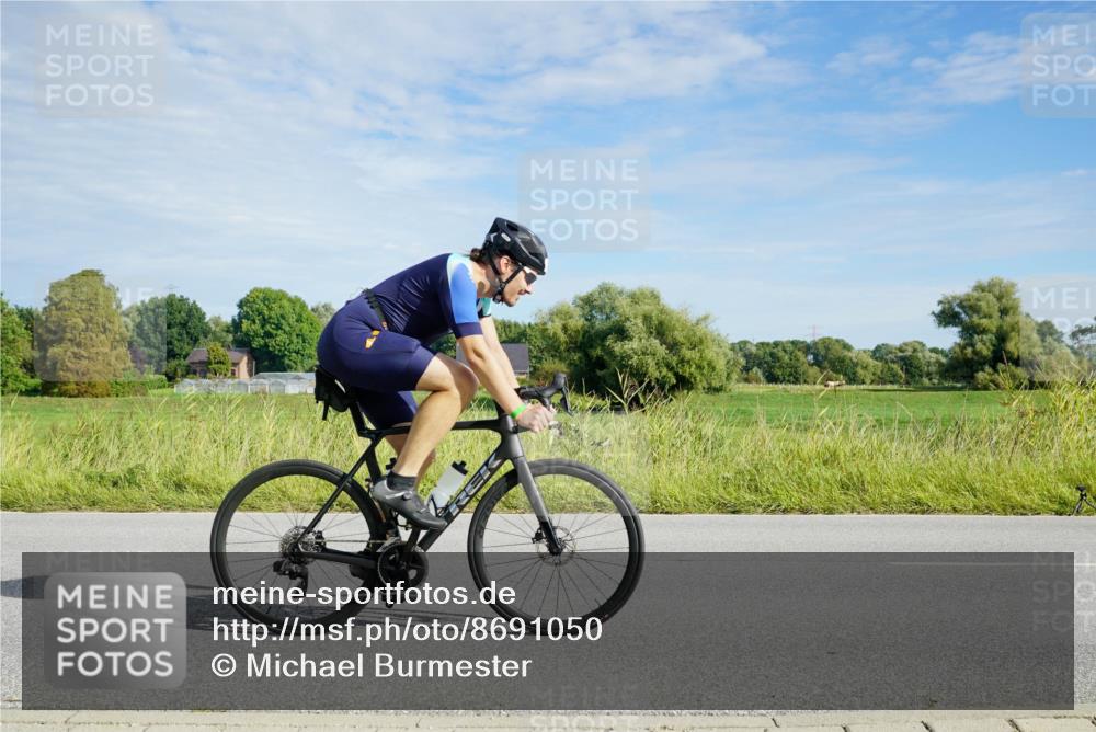 31.08.2025 - Elbe Triathlon Hamburg Michael Burmester http://msf.ph/oto/8691050 31.08.2025 09:52:51 Radfahren 543, 741, 809 meine-sportfotos.de