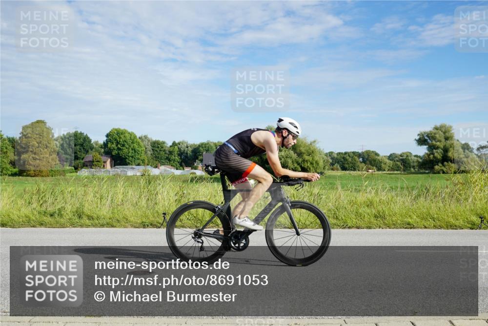 31.08.2025 - Elbe Triathlon Hamburg Michael Burmester http://msf.ph/oto/8691053 31.08.2025 09:53:00 Radfahren 454, 514, 677, 687, 736, 753, 870, 894 meine-sportfotos.de