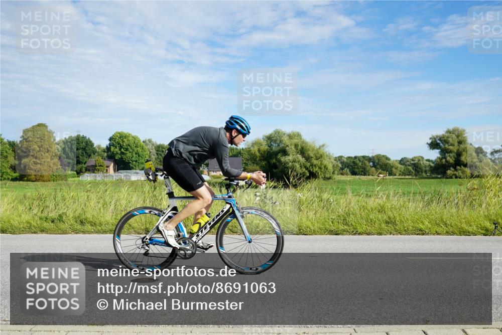 31.08.2025 - Elbe Triathlon Hamburg Michael Burmester http://msf.ph/oto/8691063 31.08.2025 09:53:08 Radfahren 453, 457, 503, 540, 704, 736, 753, 870, 894 meine-sportfotos.de