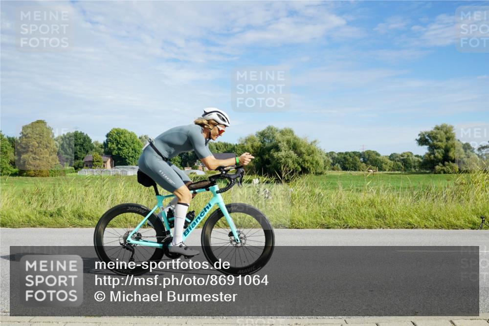 31.08.2025 - Elbe Triathlon Hamburg Michael Burmester http://msf.ph/oto/8691064 31.08.2025 09:53:10 Radfahren 453, 457, 503, 540, 704, 870 meine-sportfotos.de