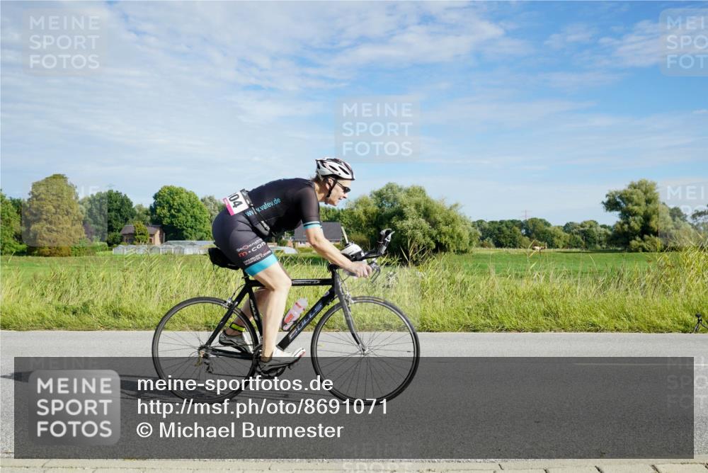 31.08.2025 - Elbe Triathlon Hamburg Michael Burmester http://msf.ph/oto/8691071 31.08.2025 09:53:19 Radfahren 304, 405, 472, 593, 659, 900 meine-sportfotos.de