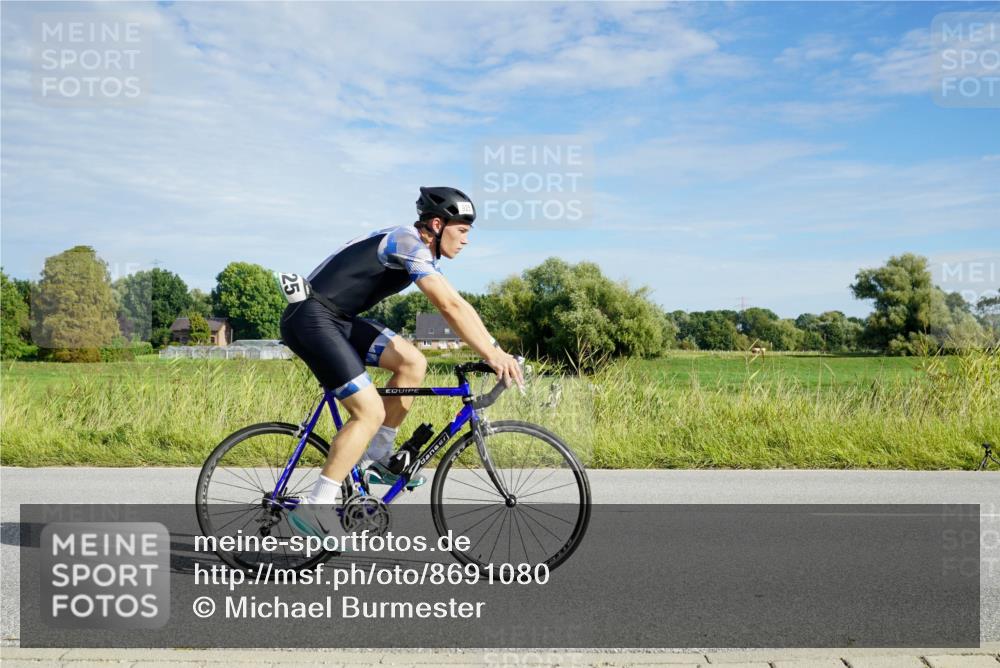 31.08.2025 - Elbe Triathlon Hamburg Michael Burmester http://msf.ph/oto/8691080 31.08.2025 09:53:30 Radfahren 481, 549, 574, 639, 925 meine-sportfotos.de