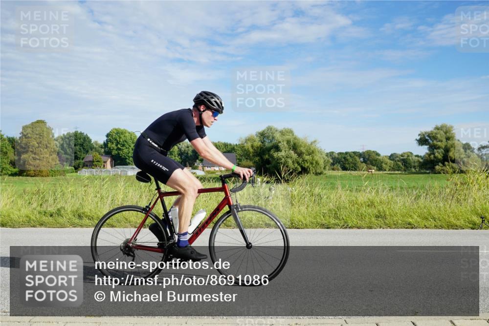 31.08.2025 - Elbe Triathlon Hamburg Michael Burmester http://msf.ph/oto/8691086 31.08.2025 09:53:35 Radfahren 391, 478, 481, 524, 549, 574, 639, 724, 768, 922 meine-sportfotos.de