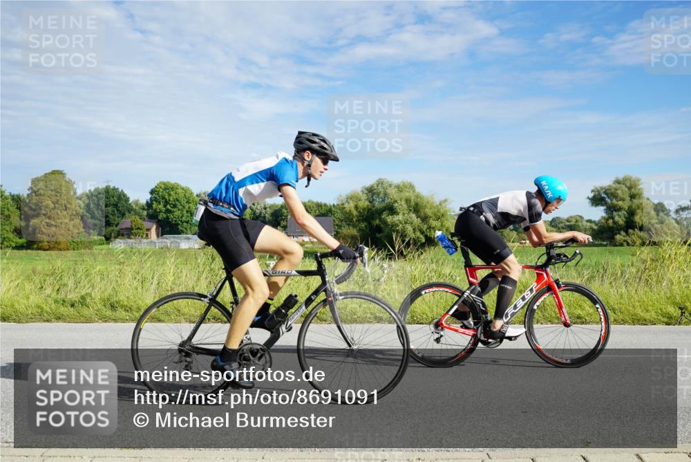 31.08.2025 - Elbe Triathlon Hamburg Michael Burmester http://msf.ph/oto/8691091 31.08.2025 09:53:39 Radfahren 379, 391, 478, 483, 524, 645, 724, 768, 922 meine-sportfotos.de