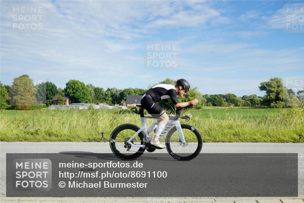 31.08.2025 - Elbe Triathlon Hamburg Michael Burmester http://msf.ph/oto/8691100 31.08.2025 09:53:45 Radfahren 379, 478, 483, 645 meine-sportfotos.de
