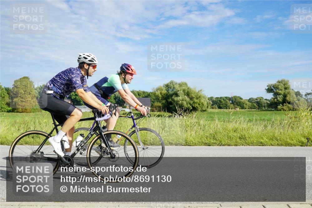 31.08.2025 - Elbe Triathlon Hamburg Michael Burmester http://msf.ph/oto/8691130 31.08.2025 09:54:47 Radfahren 449, 521, 530, 587, 630, 874 meine-sportfotos.de