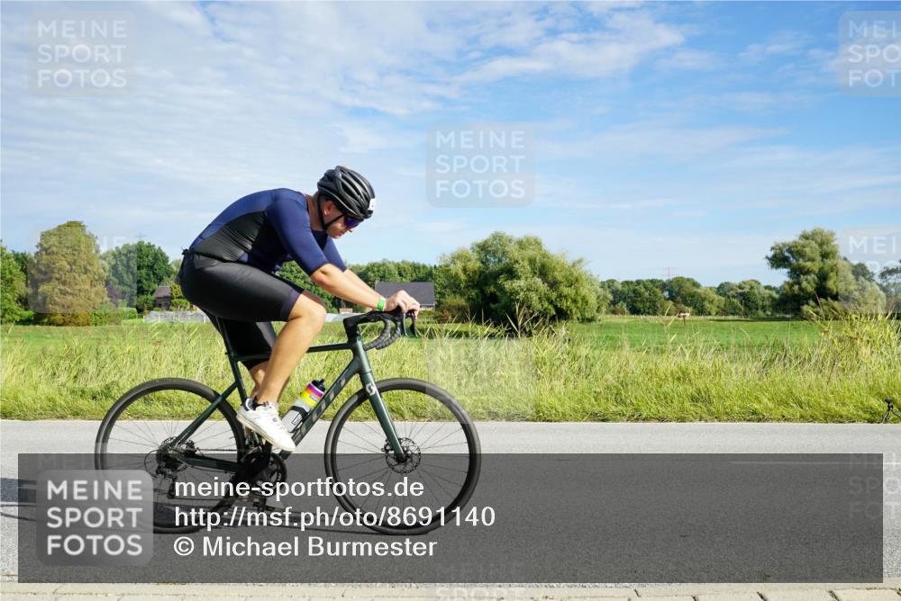 31.08.2025 - Elbe Triathlon Hamburg Michael Burmester http://msf.ph/oto/8691140 31.08.2025 09:55:01 Radfahren 402, 404, 459, 625, 652 meine-sportfotos.de