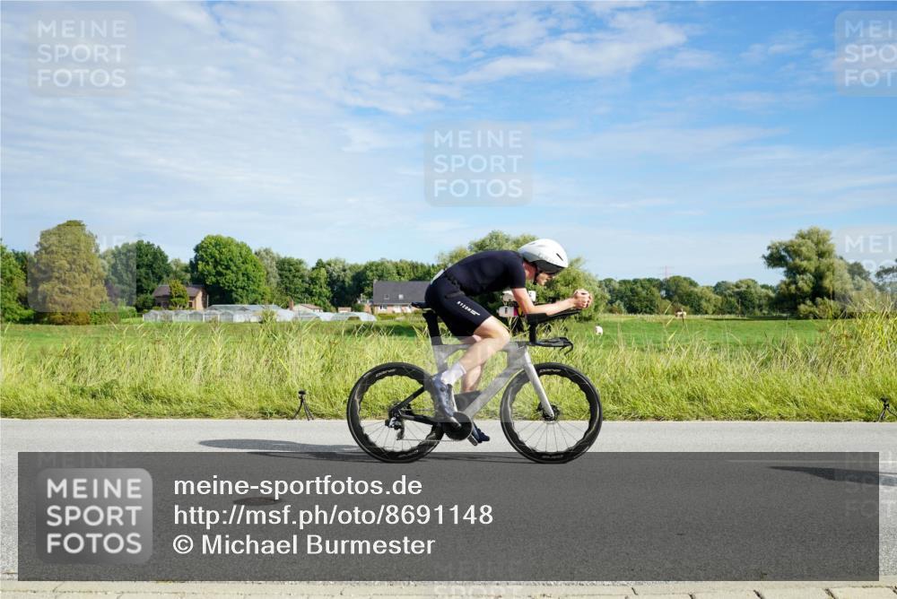 31.08.2025 - Elbe Triathlon Hamburg Michael Burmester http://msf.ph/oto/8691148 31.08.2025 09:55:14 Radfahren 444, 598, 716, 852 meine-sportfotos.de