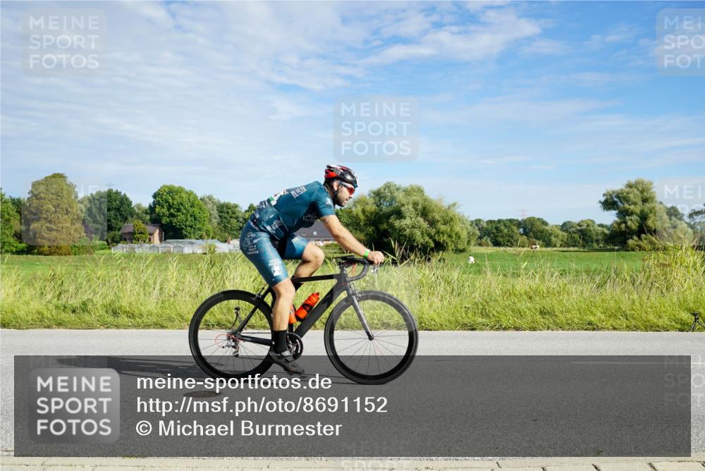 31.08.2025 - Elbe Triathlon Hamburg Michael Burmester http://msf.ph/oto/8691152 31.08.2025 09:55:19 Radfahren 418, 444, 701, 716, 785 meine-sportfotos.de