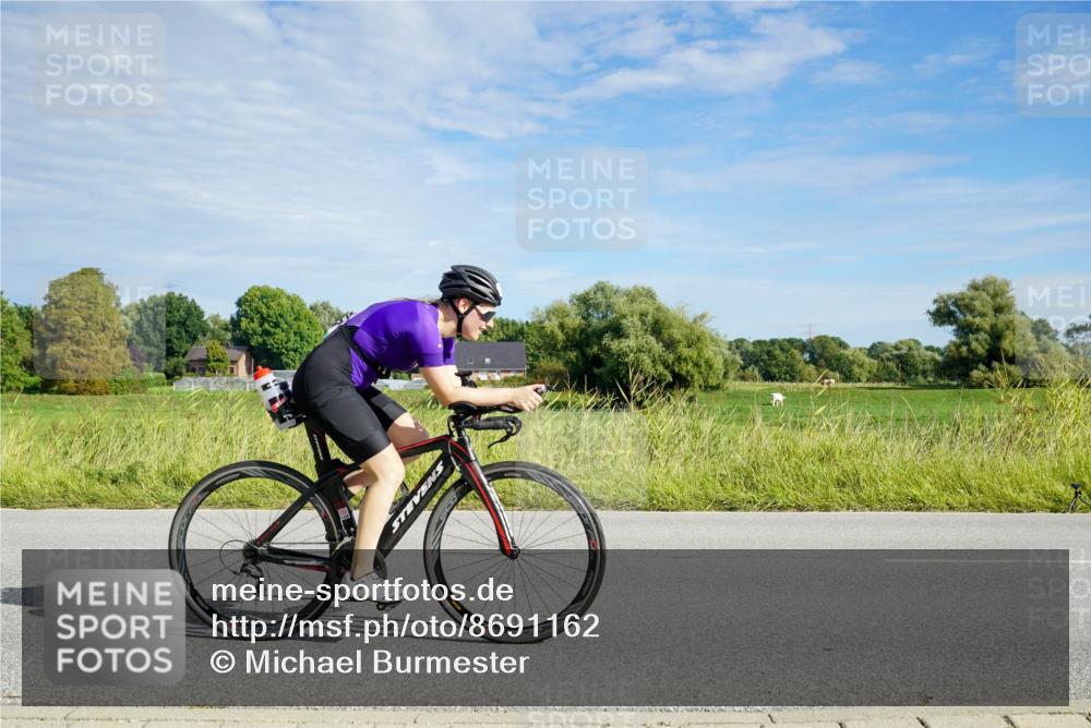 31.08.2025 - Elbe Triathlon Hamburg Michael Burmester http://msf.ph/oto/8691162 31.08.2025 09:55:35 Radfahren 371, 462, 511, 576, 627, 797 meine-sportfotos.de