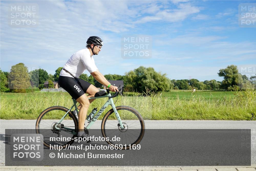 31.08.2025 - Elbe Triathlon Hamburg Michael Burmester http://msf.ph/oto/8691169 31.08.2025 09:55:45 Radfahren 473, 558, 631, 745 meine-sportfotos.de