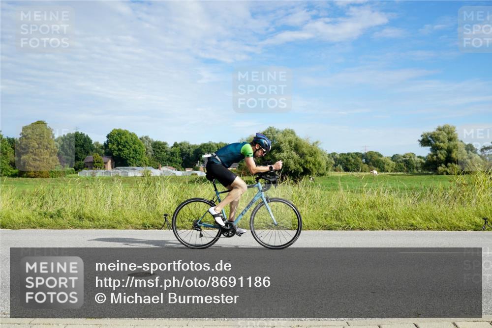 31.08.2025 - Elbe Triathlon Hamburg Michael Burmester http://msf.ph/oto/8691186 31.08.2025 09:56:04 Radfahren 255, 445, 499, 522, 523, 536, 601, 678, 692, 829, 830, 853 meine-sportfotos.de