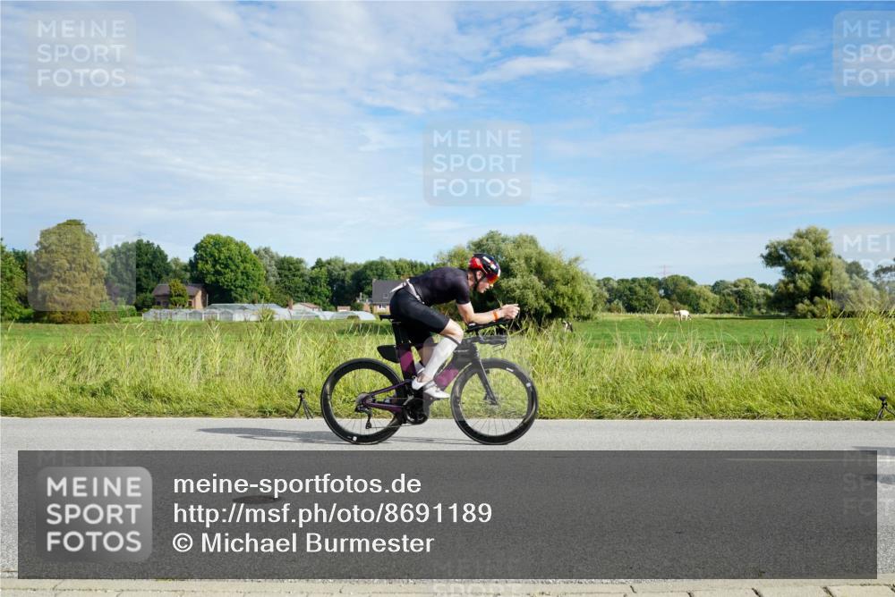 31.08.2025 - Elbe Triathlon Hamburg Michael Burmester http://msf.ph/oto/8691189 31.08.2025 09:56:05 Radfahren 255, 445, 499, 522, 523, 536, 590, 601, 692, 829, 830, 853 meine-sportfotos.de