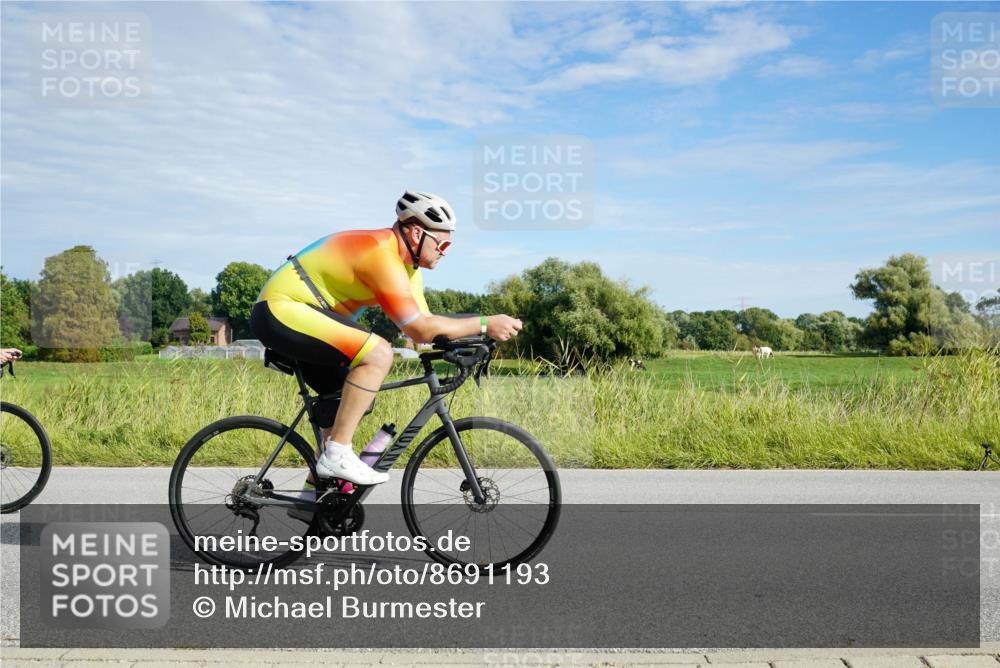 31.08.2025 - Elbe Triathlon Hamburg Michael Burmester http://msf.ph/oto/8691193 31.08.2025 09:56:08 Radfahren 255, 445, 499, 500, 522, 523, 536, 590, 601, 650, 775, 830, 840, 853 meine-sportfotos.de