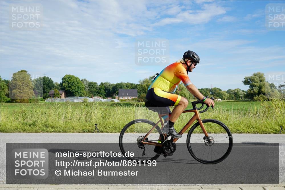 31.08.2025 - Elbe Triathlon Hamburg Michael Burmester http://msf.ph/oto/8691199 31.08.2025 09:56:12 Radfahren 499, 500, 522, 590, 650, 775, 830, 840, 853 meine-sportfotos.de