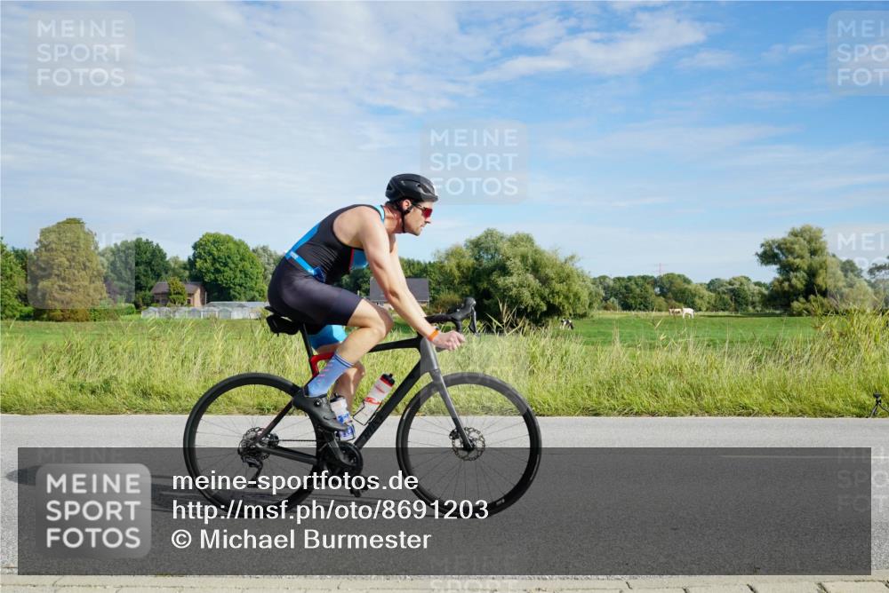 31.08.2025 - Elbe Triathlon Hamburg Michael Burmester http://msf.ph/oto/8691203 31.08.2025 09:56:14 Radfahren 500, 522, 590, 650, 775, 830, 840 meine-sportfotos.de