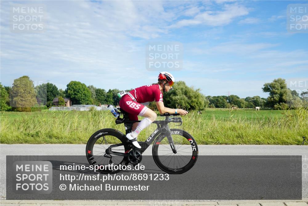 31.08.2025 - Elbe Triathlon Hamburg Michael Burmester http://msf.ph/oto/8691233 31.08.2025 09:56:41 Radfahren 602, 711, 715, 815, 893 meine-sportfotos.de