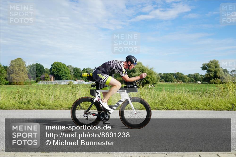 31.08.2025 - Elbe Triathlon Hamburg Michael Burmester http://msf.ph/oto/8691238 31.08.2025 09:56:44 Radfahren 602, 711, 715, 815, 893 meine-sportfotos.de