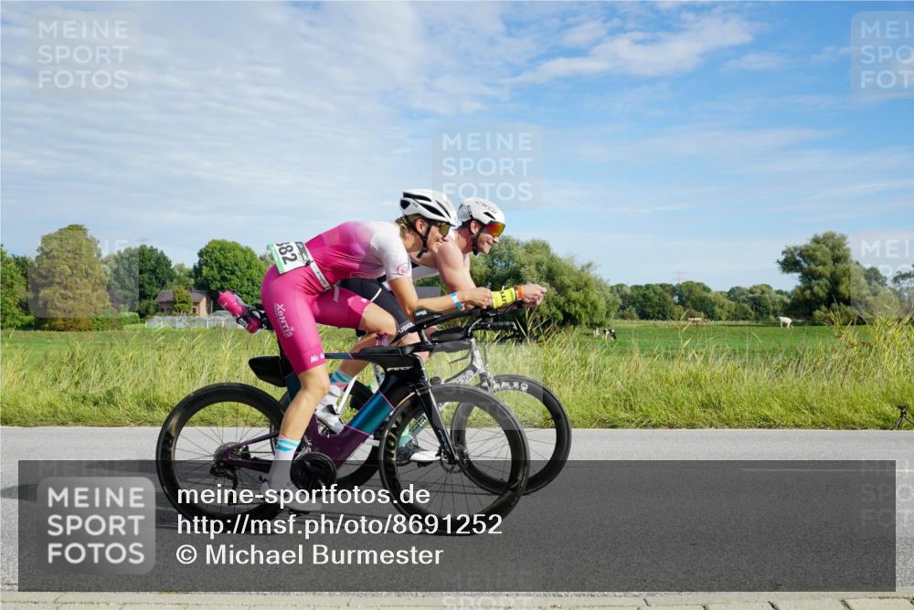 31.08.2025 - Elbe Triathlon Hamburg Michael Burmester http://msf.ph/oto/8691252 31.08.2025 09:57:16 Radfahren 490, 629, 851, 882, 887 meine-sportfotos.de