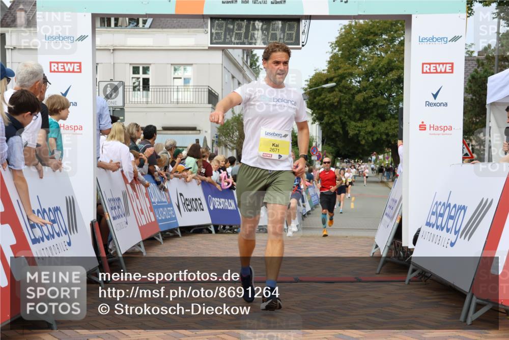 31.08.2025 - 21. Blankeneser Heldenlauf Strokosch-Dieckow http://msf.ph/oto/8691264 31.08.2025 10:26:10 Ziel 2736, 2777, 2046, 2671, 2564, 2447, 2119, 2118 meine-sportfotos.de