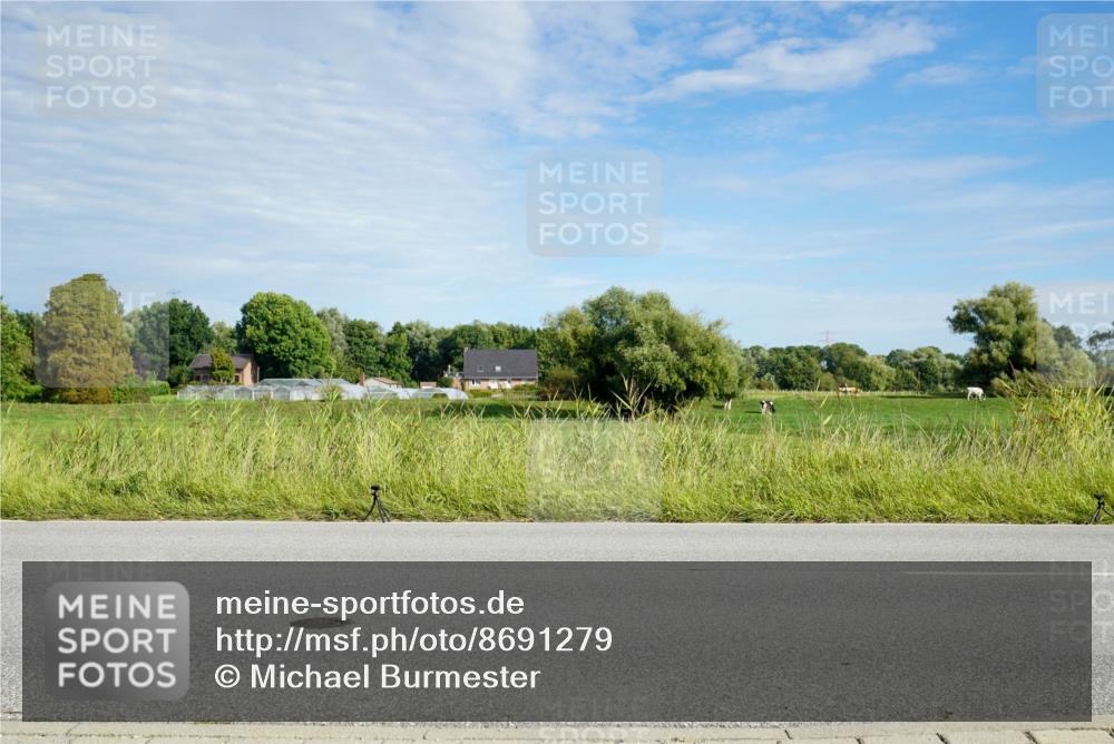 31.08.2025 - Elbe Triathlon Hamburg Michael Burmester http://msf.ph/oto/8691279 31.08.2025 09:57:49 Radfahren 302, 414, 679, 821 meine-sportfotos.de