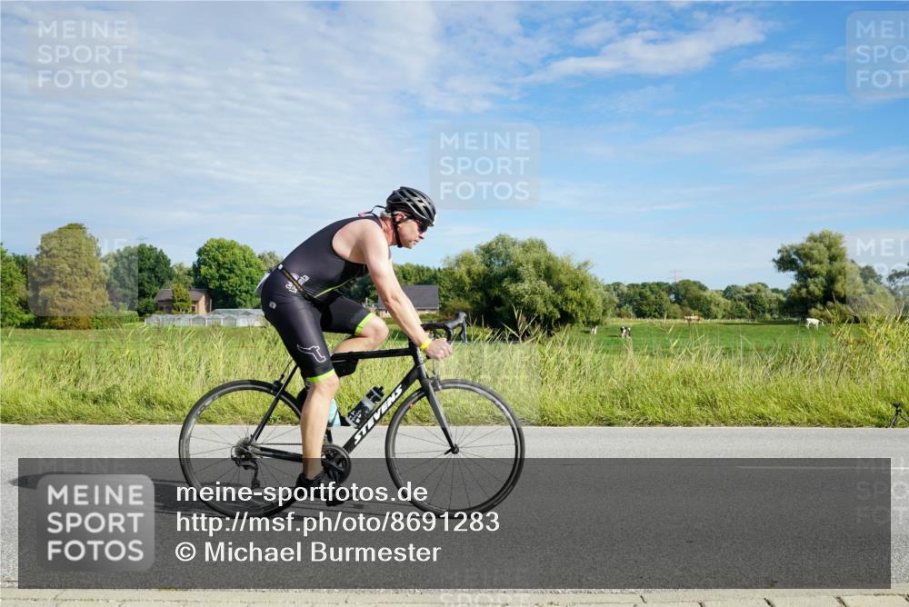 31.08.2025 - Elbe Triathlon Hamburg Michael Burmester http://msf.ph/oto/8691283 31.08.2025 09:57:53 Radfahren 414, 486, 679, 916 meine-sportfotos.de