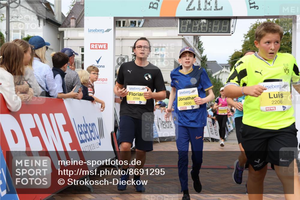 31.08.2025 - 21. Blankeneser Heldenlauf Strokosch-Dieckow http://msf.ph/oto/8691295 31.08.2025 10:30:56 Ziel 2594, 2376, 2209, 2136, 2168, 2600, 2206, 2309, 2310 meine-sportfotos.de