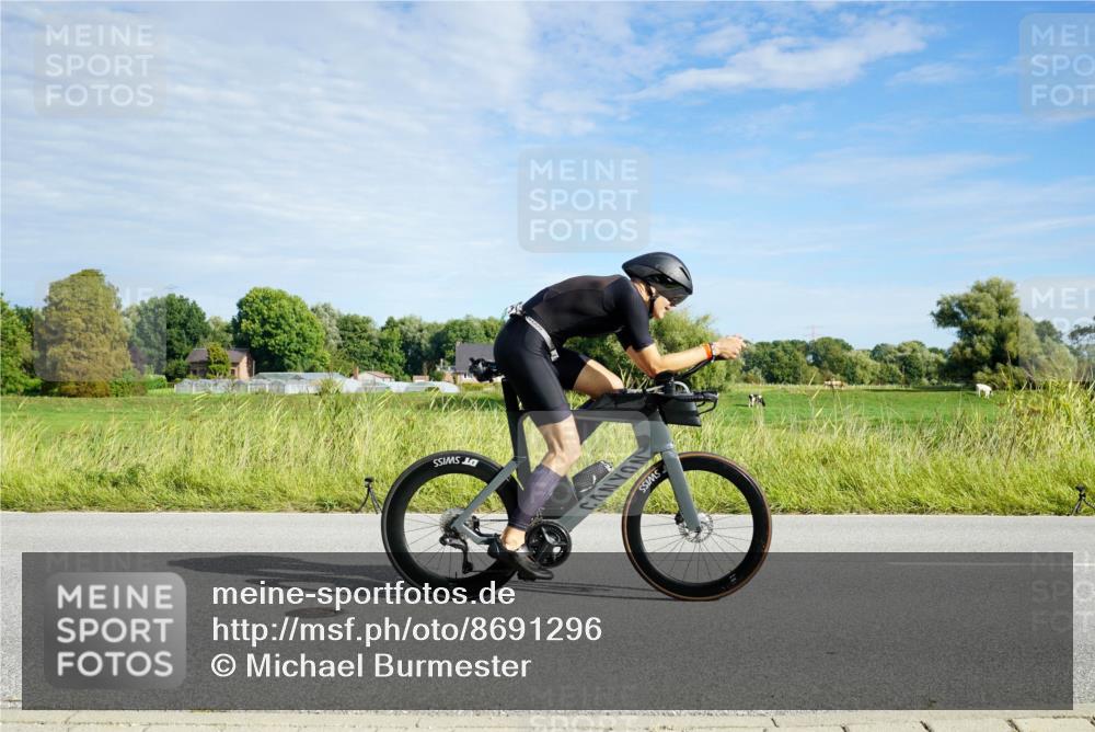 31.08.2025 - Elbe Triathlon Hamburg Michael Burmester http://msf.ph/oto/8691296 31.08.2025 09:58:00 Radfahren 486, 646, 916 meine-sportfotos.de