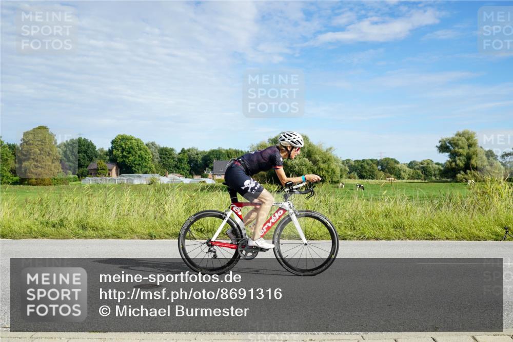 31.08.2025 - Elbe Triathlon Hamburg Michael Burmester http://msf.ph/oto/8691316 31.08.2025 09:58:25 Radfahren 519, 623, 709, 837, 866, 913 meine-sportfotos.de