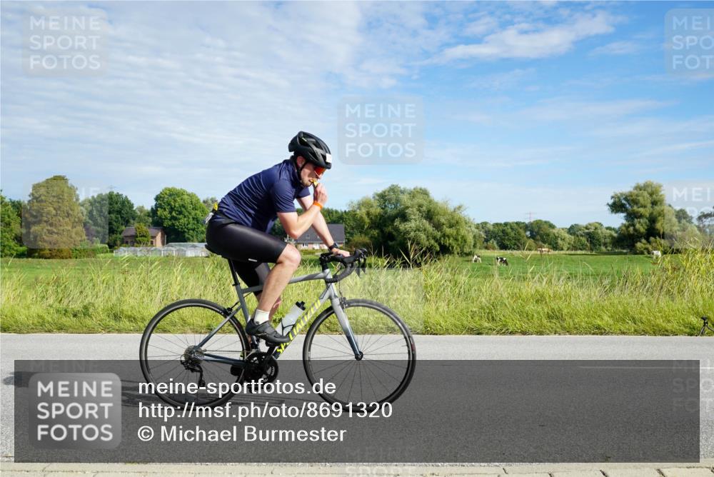 31.08.2025 - Elbe Triathlon Hamburg Michael Burmester http://msf.ph/oto/8691320 31.08.2025 09:58:32 Radfahren 567, 579, 615, 643 meine-sportfotos.de