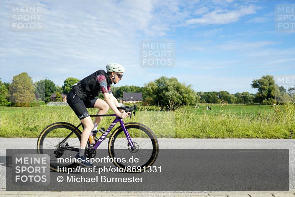 31.08.2025 - Elbe Triathlon Hamburg Michael Burmester http://msf.ph/oto/8691331 31.08.2025 09:58:50 Radfahren 669, 708, 719, 720, 737, 841, 888 meine-sportfotos.de