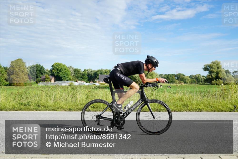 31.08.2025 - Elbe Triathlon Hamburg Michael Burmester http://msf.ph/oto/8691342 31.08.2025 09:59:11 Radfahren 633, 700, 732, 800, 845 meine-sportfotos.de