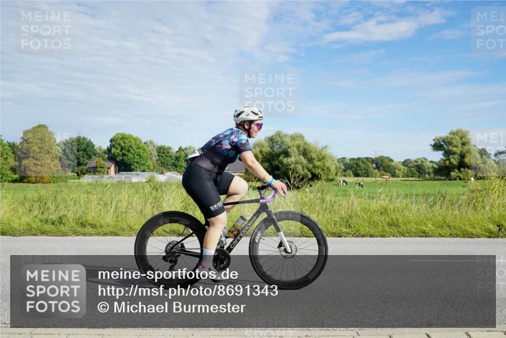 31.08.2025 - Elbe Triathlon Hamburg Michael Burmester http://msf.ph/oto/8691343 31.08.2025 09:59:14 Radfahren 387, 624, 633, 732, 800, 835, 845 meine-sportfotos.de