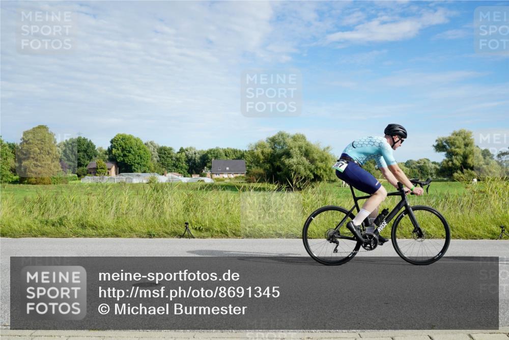31.08.2025 - Elbe Triathlon Hamburg Michael Burmester http://msf.ph/oto/8691345 31.08.2025 09:59:18 Radfahren 387, 605, 624, 712, 732, 800, 835, 845 meine-sportfotos.de